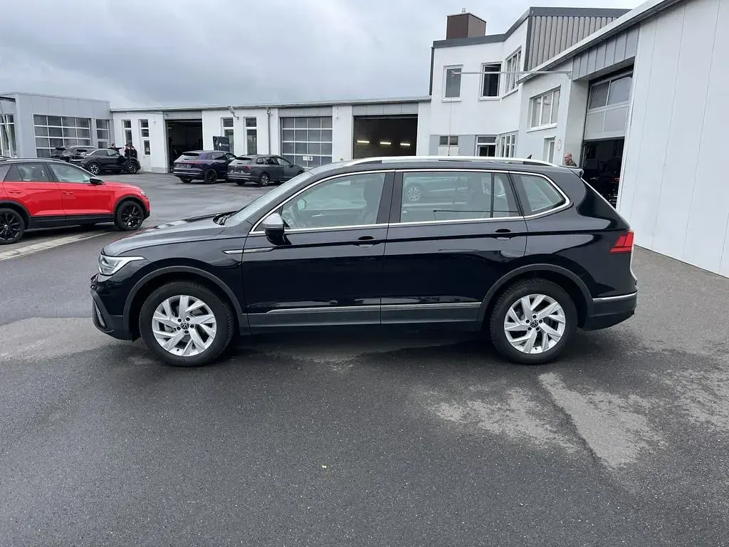 Gebraucht VW Tiguan Life 150 PS (110 kW) 2025 Deep black SUV