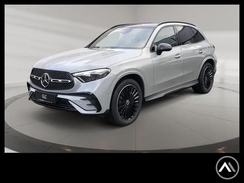 Grau Gebraucht 2025 Mercedes GLC300 AMG SUV | 73.749 € - Bild 1/4