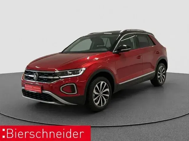 Second-hand VW T-Roc Style 110 CP (80 kW) 2023 Roșu SUV