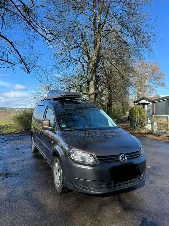Gebraucht VW Caddy Maxi Trendline 105 PS (77 kW) 2011 Braun Van / Kleinbus
