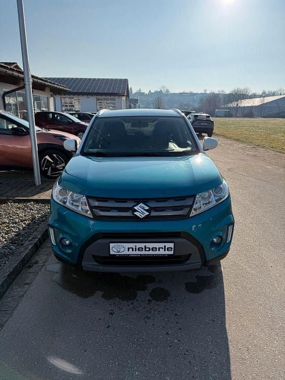 Gebraucht Suzuki Vitara Club 120 PS (88 kW) 2016 Blau SUV