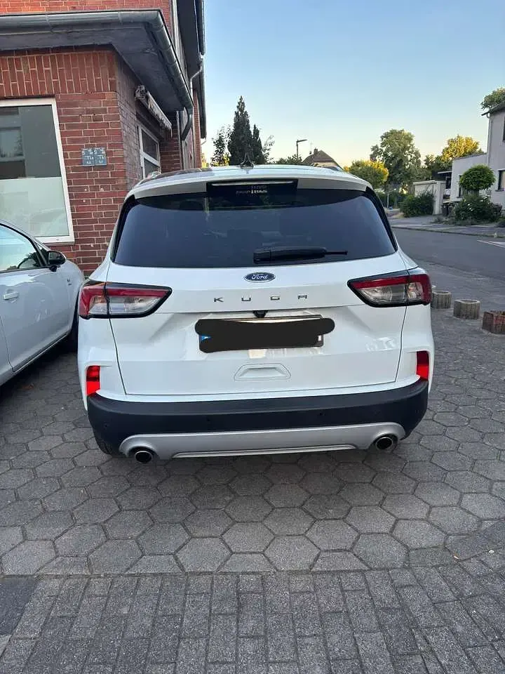 Gebraucht Ford Kuga Titanium X 120 PS (88 kW) 2023 Weiß SUV