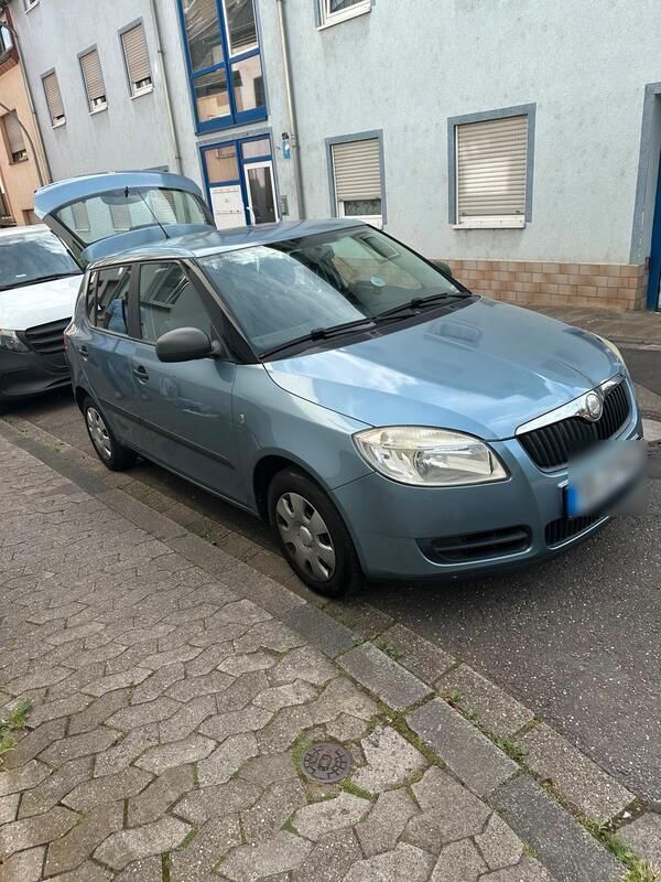 Grau Gebraucht 2008 Skoda Fabia Kleinwagen | 2.500 € (Fairer Preis) - Bild 1/4