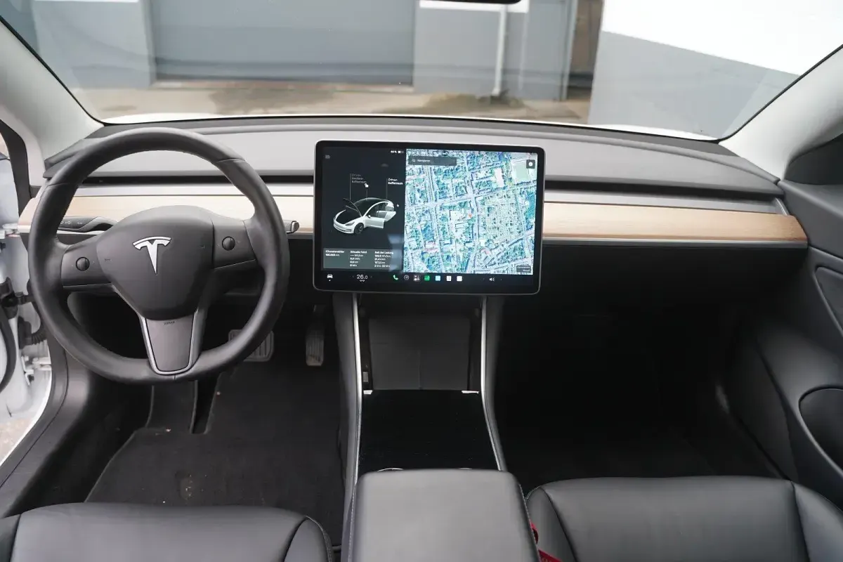 Käytetty Tesla Model 3 Long Range AWD 366 kW (498 HP) 2020 Valkoinen Sedan