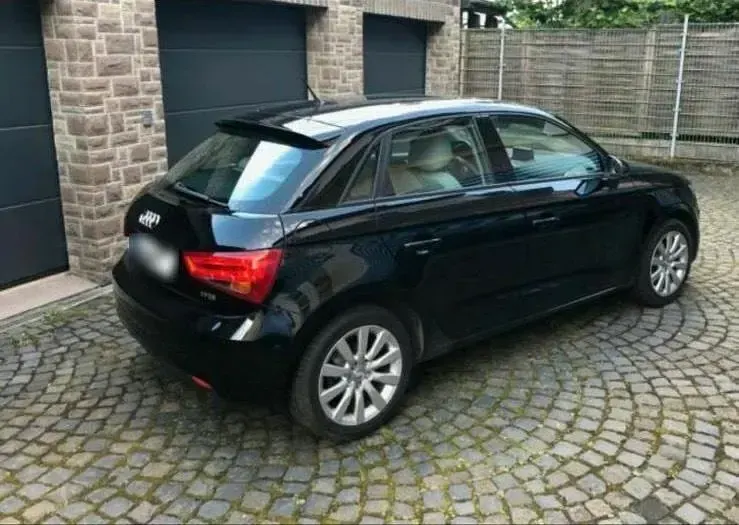 Gebraucht Audi A1 86 PS (63 kW) 2011 Schwarz Kleinwagen
