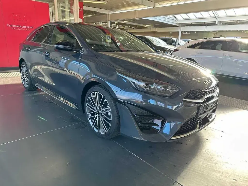 Gebraucht Kia ProCeed 140 PS (102 kW) 2024 Grau Kombi