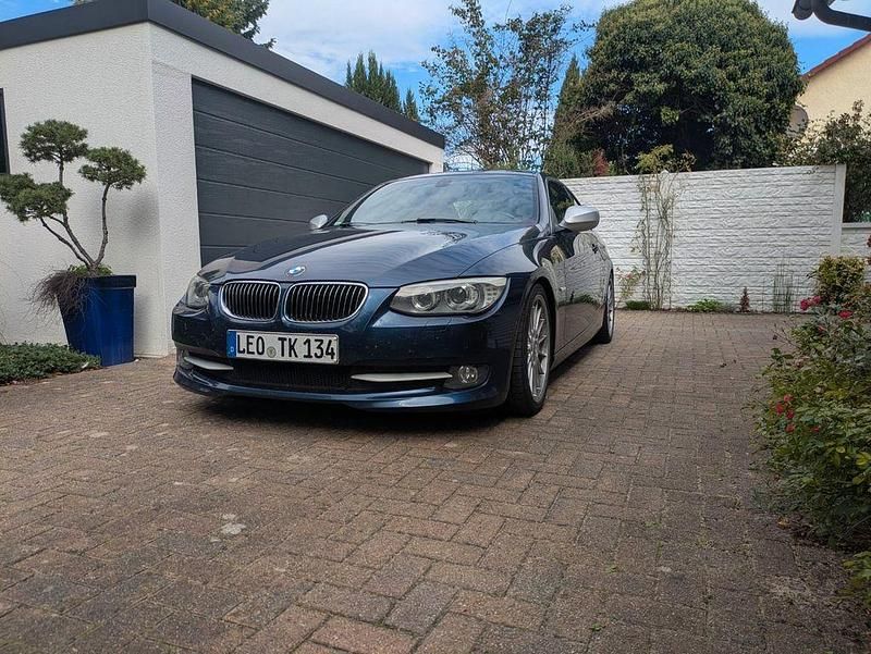 Blau Gebraucht 2012 BMW 325 Exclusive Coupé | 11.900 € (Superpreis) - Bild 1/4