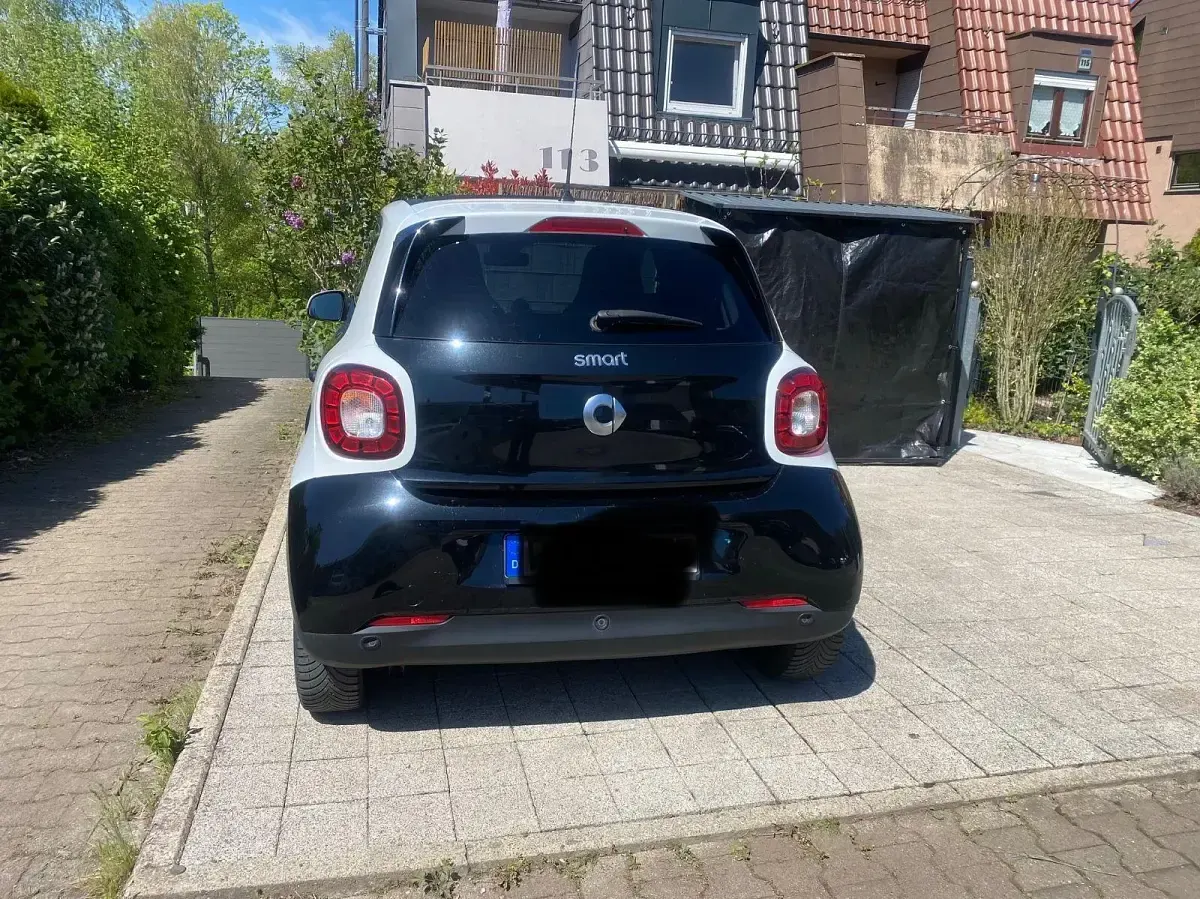 Second-hand Smart ForFour 71 CP (52 kW) 2018 Negru Hatchback