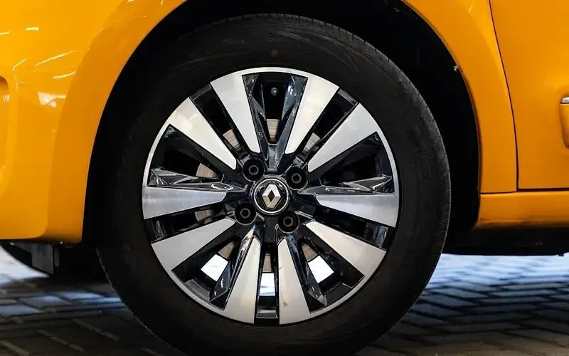 Gebraucht Renault Twingo Intens 73 PS (53 kW) 2020 Gelb Kleinwagen