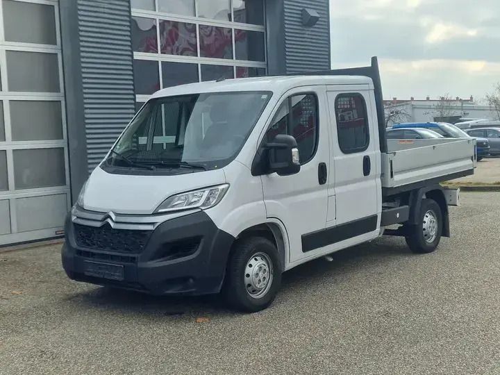 Weiss / eis weiß Gebraucht 2023 Citroën Jumper Van / Kleinbus | 27.890 € - Bild 1/1