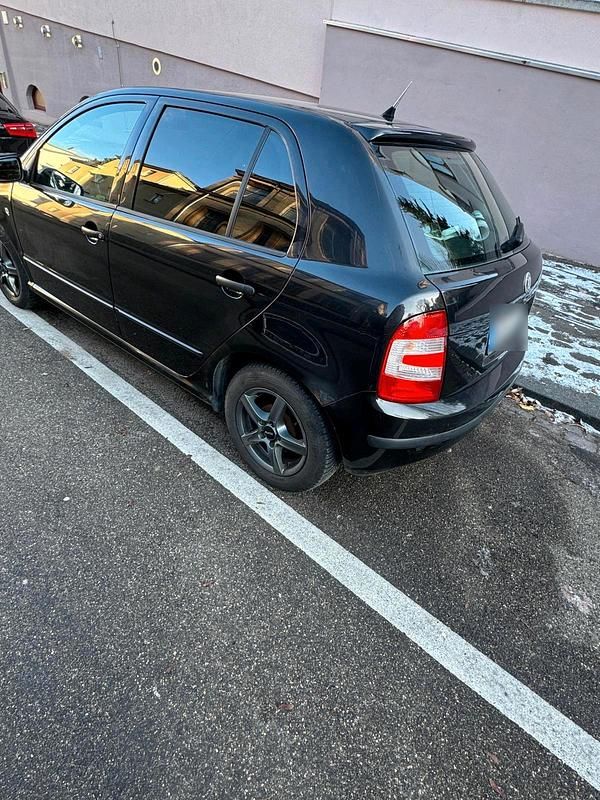 Second-hand Skoda Fabia 60 CP (44 kW) 2004 Negru Hatchback