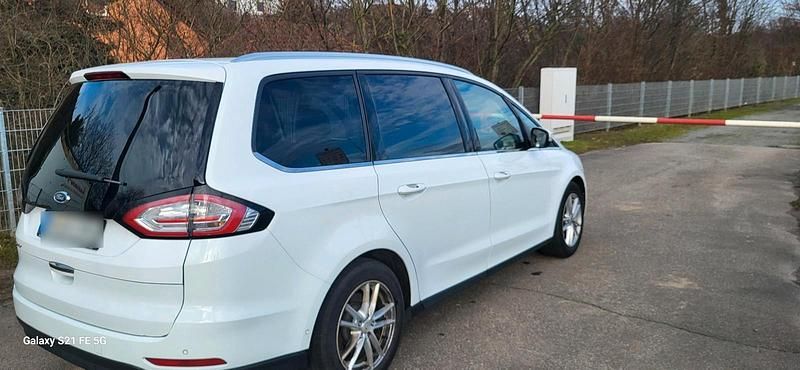 Gebraucht Ford Galaxy 150 PS (110 kW) 2016 Weiß Van / Kleinbus