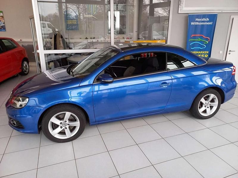 Gebraucht VW Eos Basis 160 PS (117 kW) 2013 Rising blue metallic Cabrio