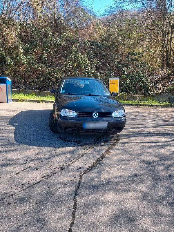 Second-hand VW Golf IV 105 CP (77 kW) 2000 Negru Break