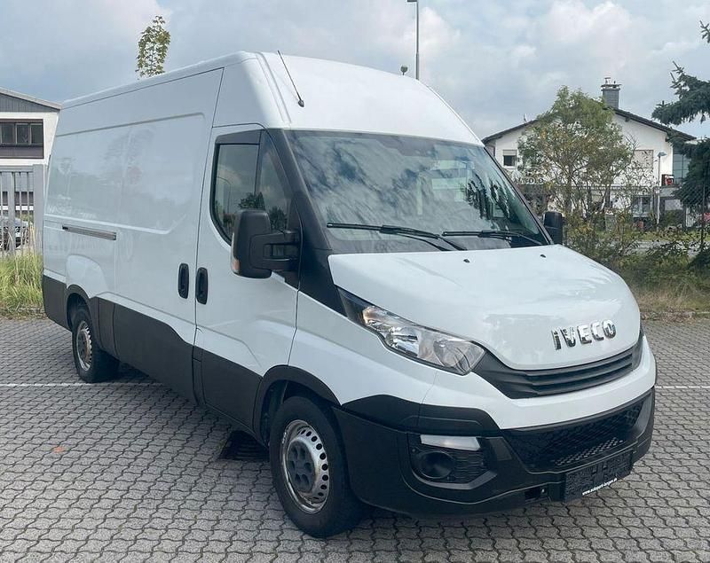 Weiß Gebraucht 2019 Iveco Daily Van / Kleinbus | 19.980 € (Fairer Preis) - Bild 1/4