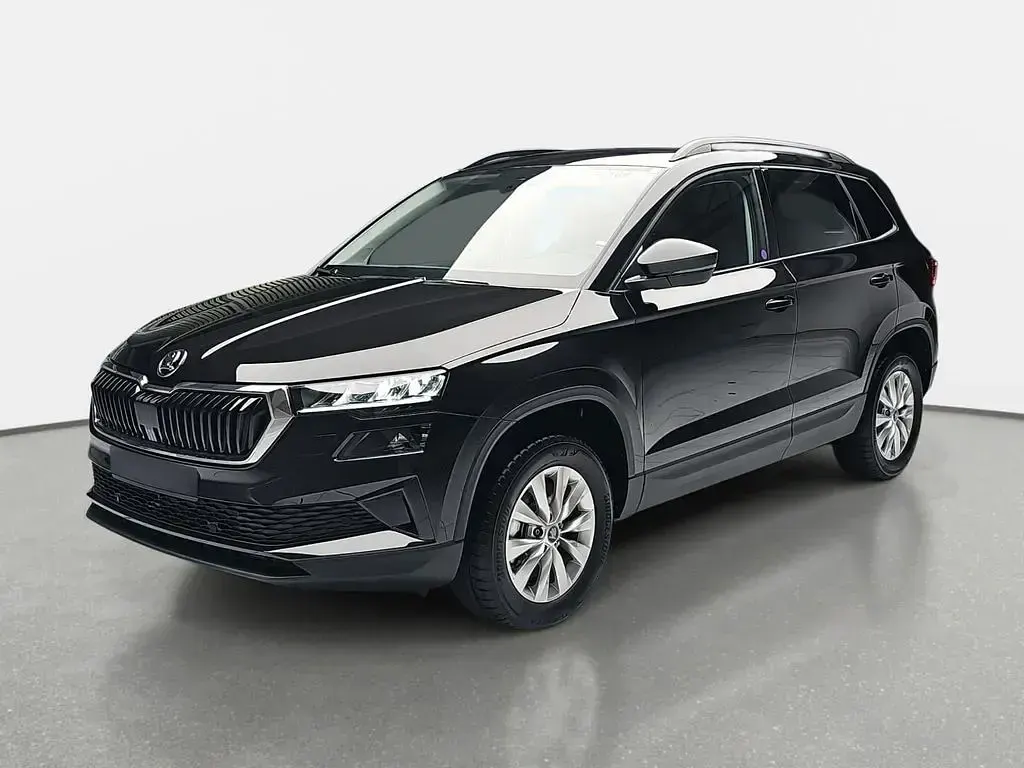 Neu Skoda Karoq Selection 150 PS (110 kW) 2026 Blackmagic perleffekt SUV
