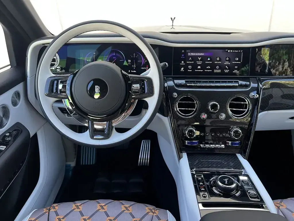 Neu Rolls Royce Cullinan 600 PS (441 kW) 2026 Schwarz SUV