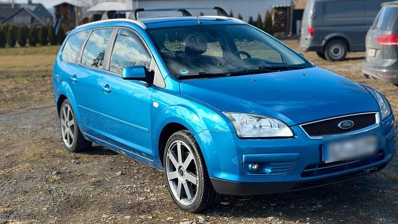 Gebraucht Ford Focus Titanium 136 PS (100 kW) 2005 Blau Kombi
