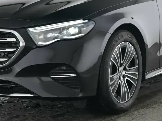 Second-hand Mercedes E220 Exclusive 197 CP (144 kW) 2025 Negru Break