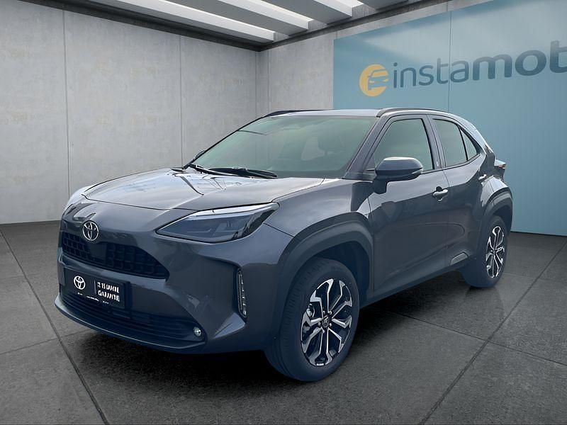 Grau Neu 2025 Toyota Yaris Hybrid SUV | 27.749 € (Guter Preis) - Bild 1/4