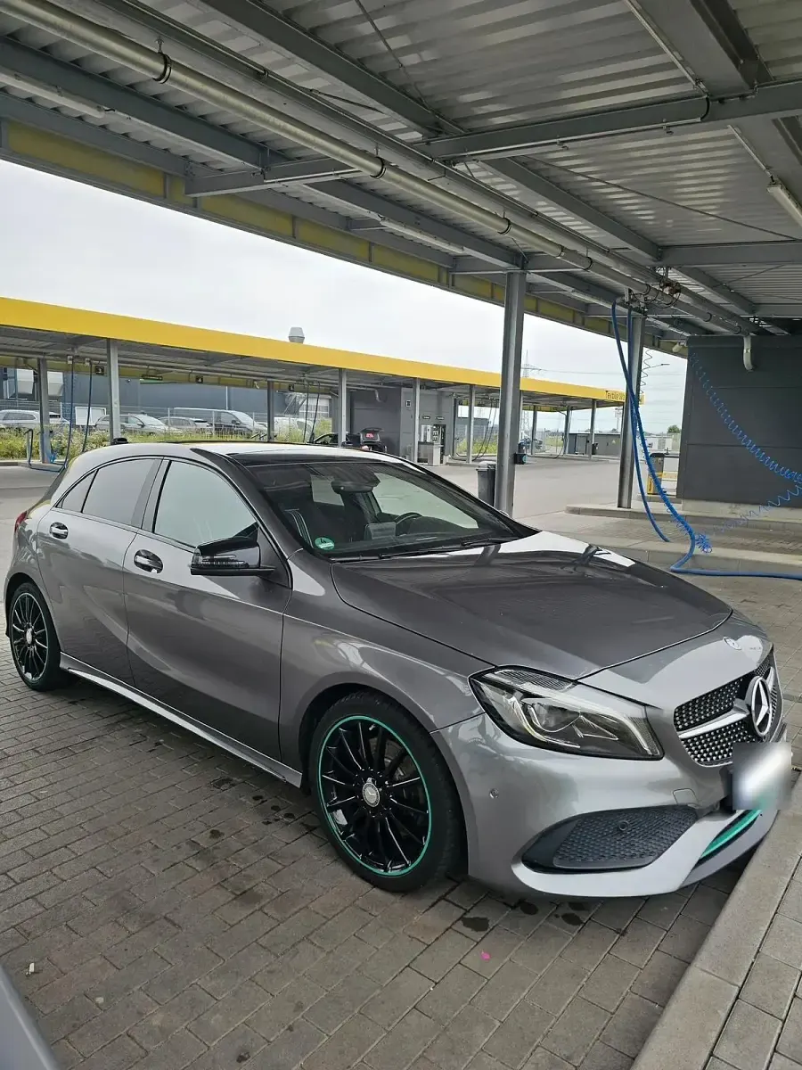Gebraucht Mercedes A220 177 PS (130 kW) 2016 Grau Limousine