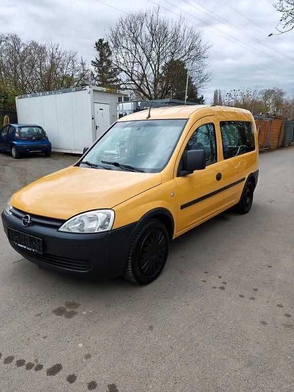 Gebraucht Opel Combo 97 PS (71 kW) 2006 Gelb Van / Kleinbus