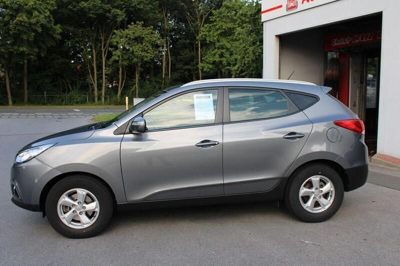 Grau Gebraucht 2013 Hyundai ix35 Comfort SUV | 8.900 € (Guter Preis) - Bild 1/4