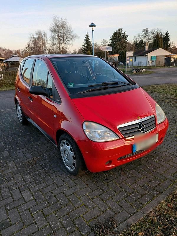 Rot Gebraucht 1998 Mercedes A140 Kleinwagen | 1.900 € (Fairer Preis) - Bild 1/4