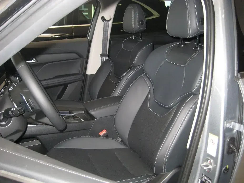 Neu Haval Jolion Lux 177 PS (130 kW) 2026 Grau SUV