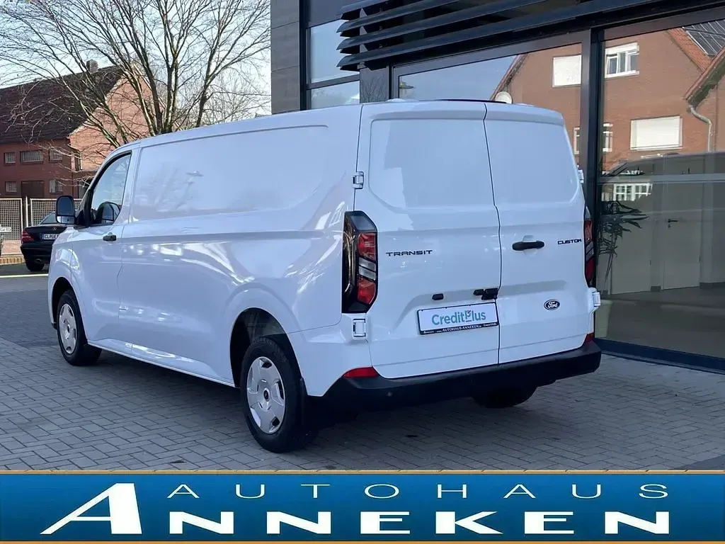 Gebraucht Ford 300 Trend 136 PS (100 kW) 2024 Frostweiã Van / Kleinbus