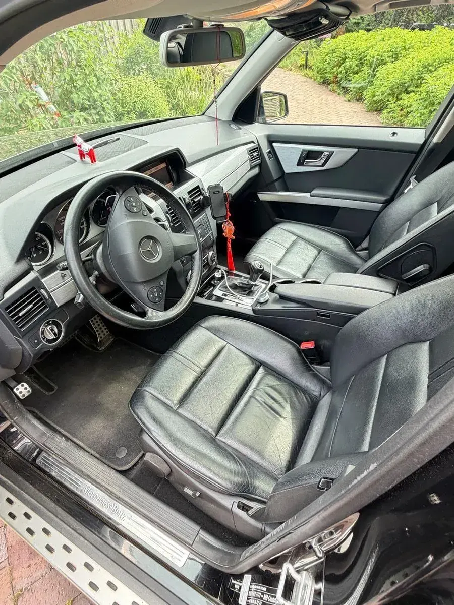 Gebraucht Mercedes GLK350 231 PS (169 kW) 2011 Schwarz SUV