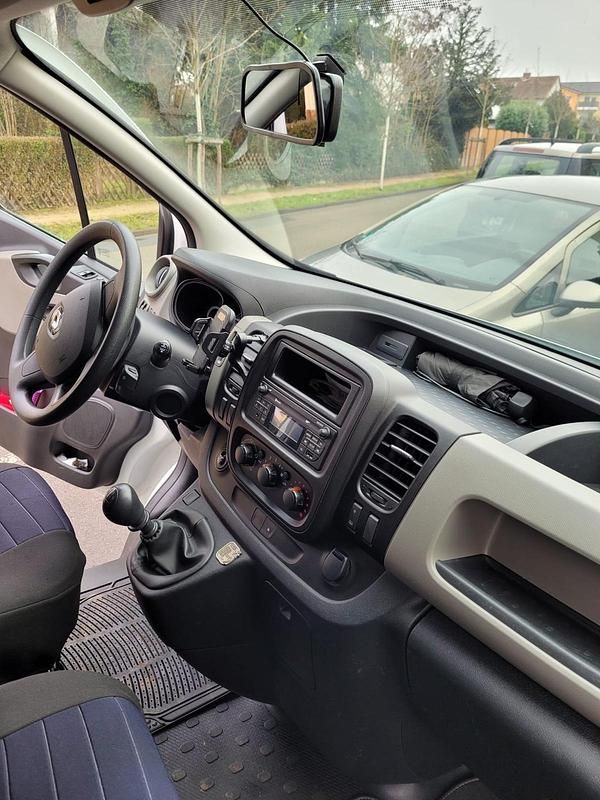 Gebraucht Renault Trafic 120 PS (88 kW) 2016 Weiß Van / Kleinbus