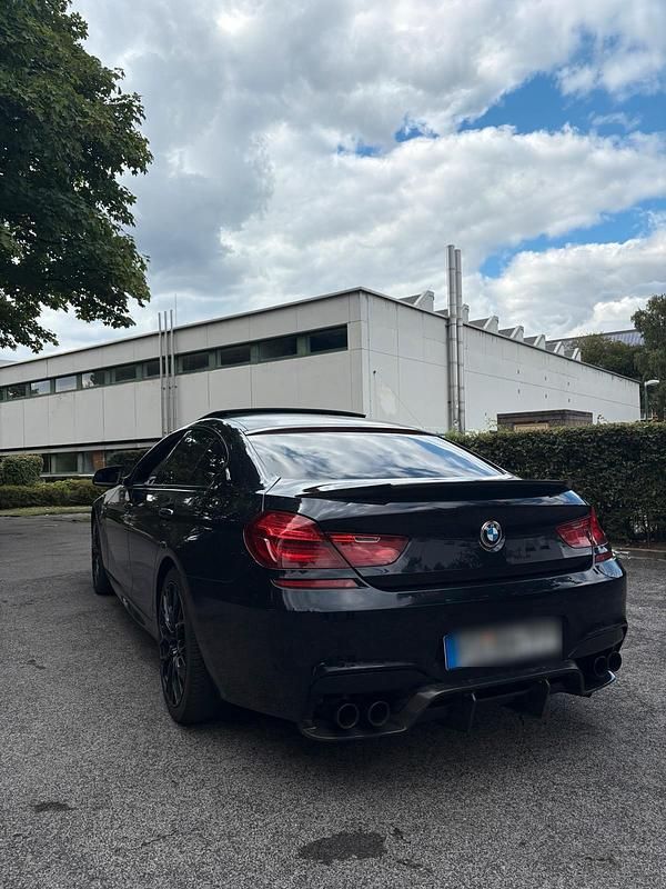 Schwarz Gebraucht 2012 BMW 650 Coupé | 26.950 € (Fairer Preis) - Bild 1/4