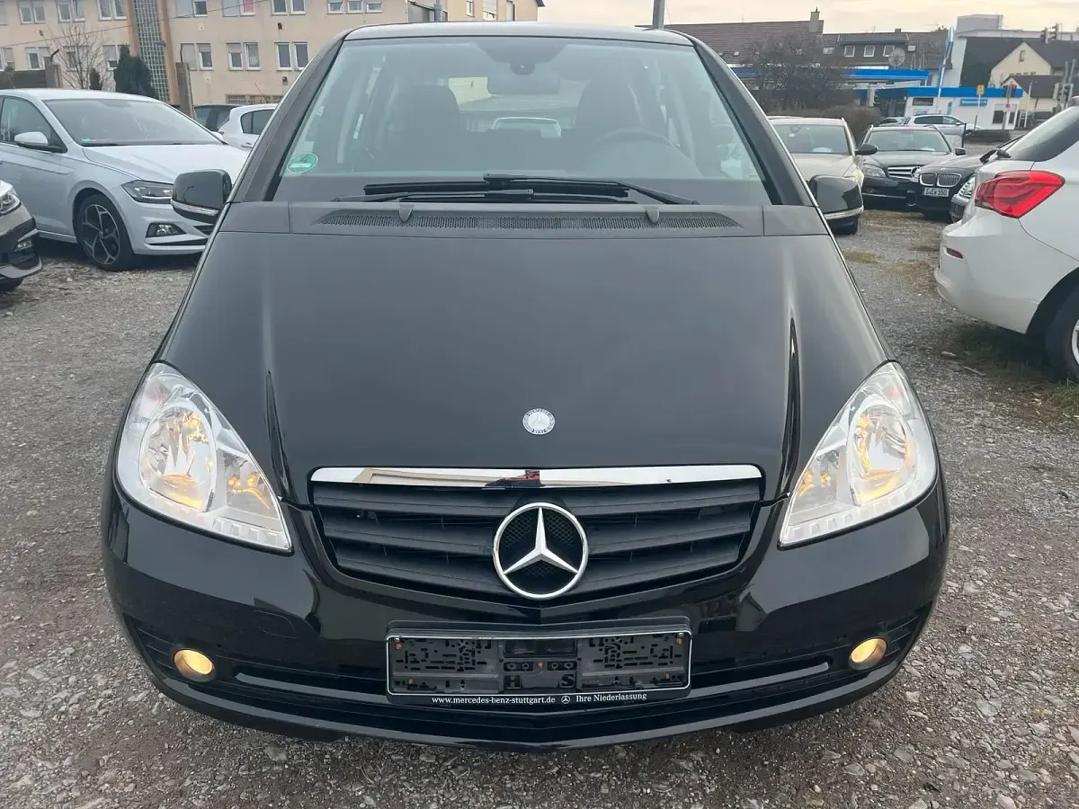 Gebraucht Mercedes A160 95 PS (69 kW) 2010 Schwarz Limousine