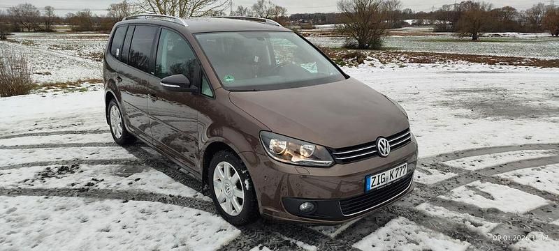 Gebraucht VW Touran Style 140 PS (102 kW) 2012 Braun Van / Kleinbus