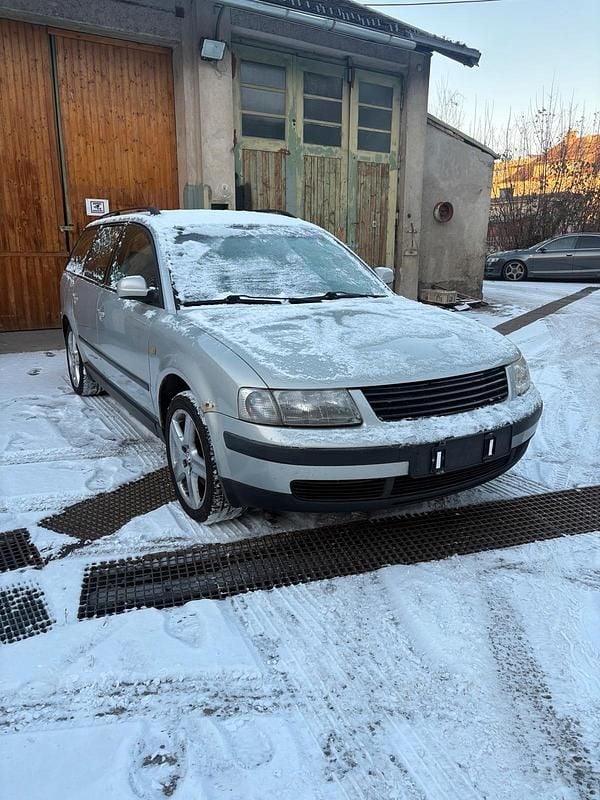 Gebraucht VW Passat 110 PS (80 kW) 1999 Silber Kombi