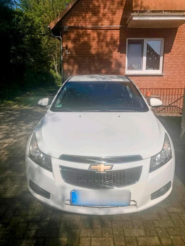 Weiß Gebraucht 2011 Chevrolet Cruze Kleinwagen | 7.500 € - Bild 1/4