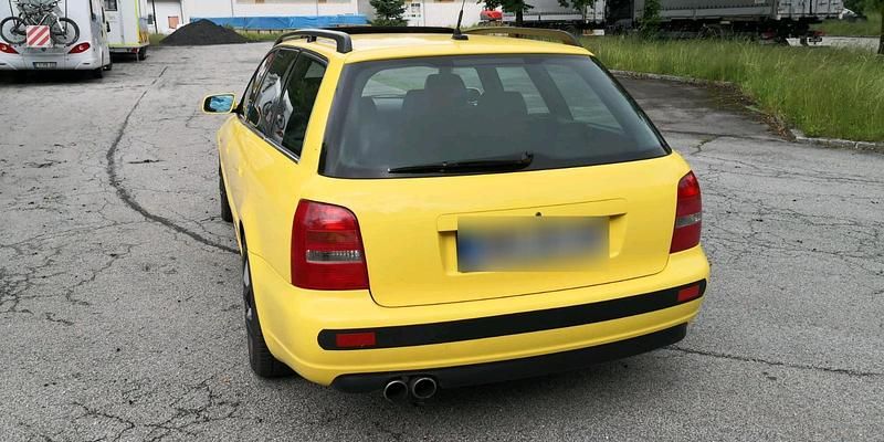 Gebraucht Audi S4 265 PS (194 kW) 2000 Gelb Kombi