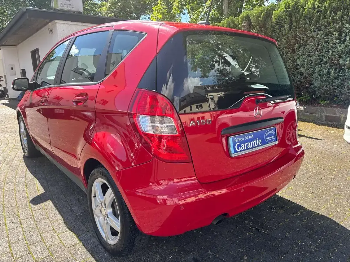 Gebraucht Mercedes A150 95 PS (69 kW) 2008 Jupiterrot Limousine