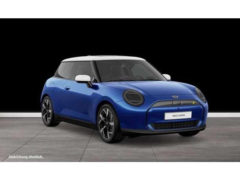 Blazing blue (metallic) Gebraucht 2024 Mini Cooper Kleinwagen | 31.890 € (Superpreis) - Bild 1/3