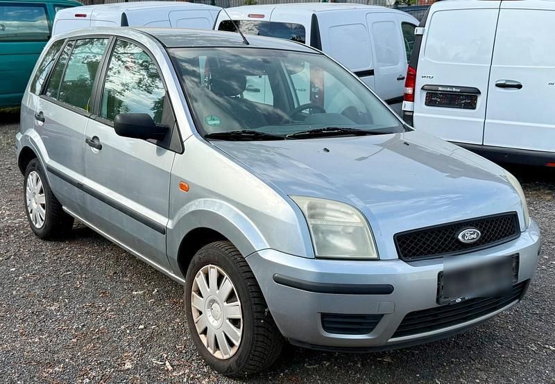 Silber Gebraucht 2005 Ford Fusion Kleinwagen | 899 € (Guter Preis) - Bild 1/4