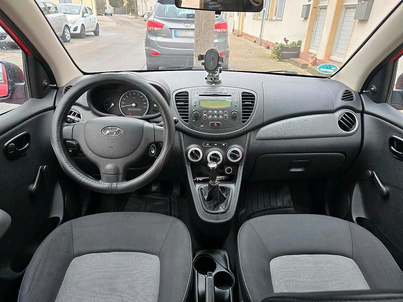 Gebraucht Hyundai i10 67 PS (49 kW) 2009 Rot Kleinwagen