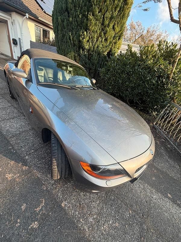 Gebraucht BMW Z4 192 PS (141 kW) 2003 Grau Cabrio