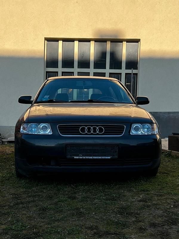 Używany Audi A3 131 KM (96 kW) 2002 Czarny Hatchback
