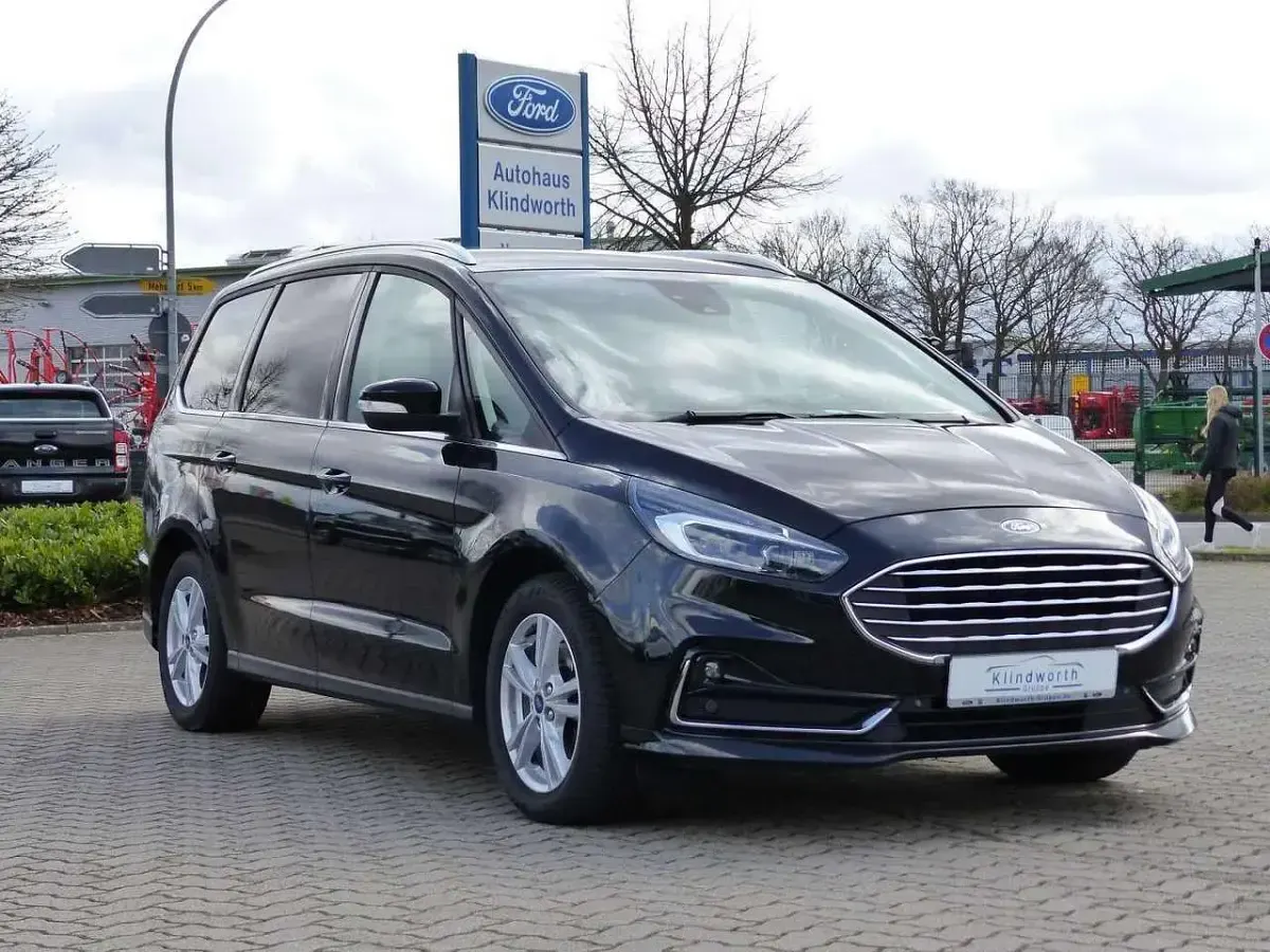 Gebraucht Ford T Titanium 150 PS (110 kW) 2021 Schwarz Van / Kleinbus