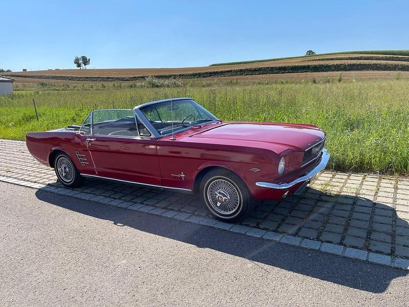 Second-hand Ford Mustang 200 CP (147 kW) 1966 Roșu Cabrio