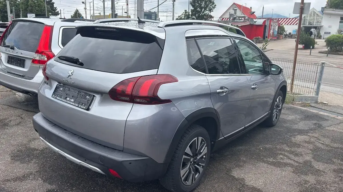 Gebraucht Peugeot 2008 Allure 110 PS (80 kW) 2018 SUV