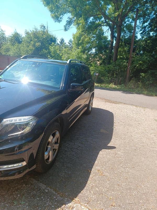 Schwarz Gebraucht 2013 Mercedes GLK350 SUV | 17.500 € (Guter Preis) - Bild 1/4