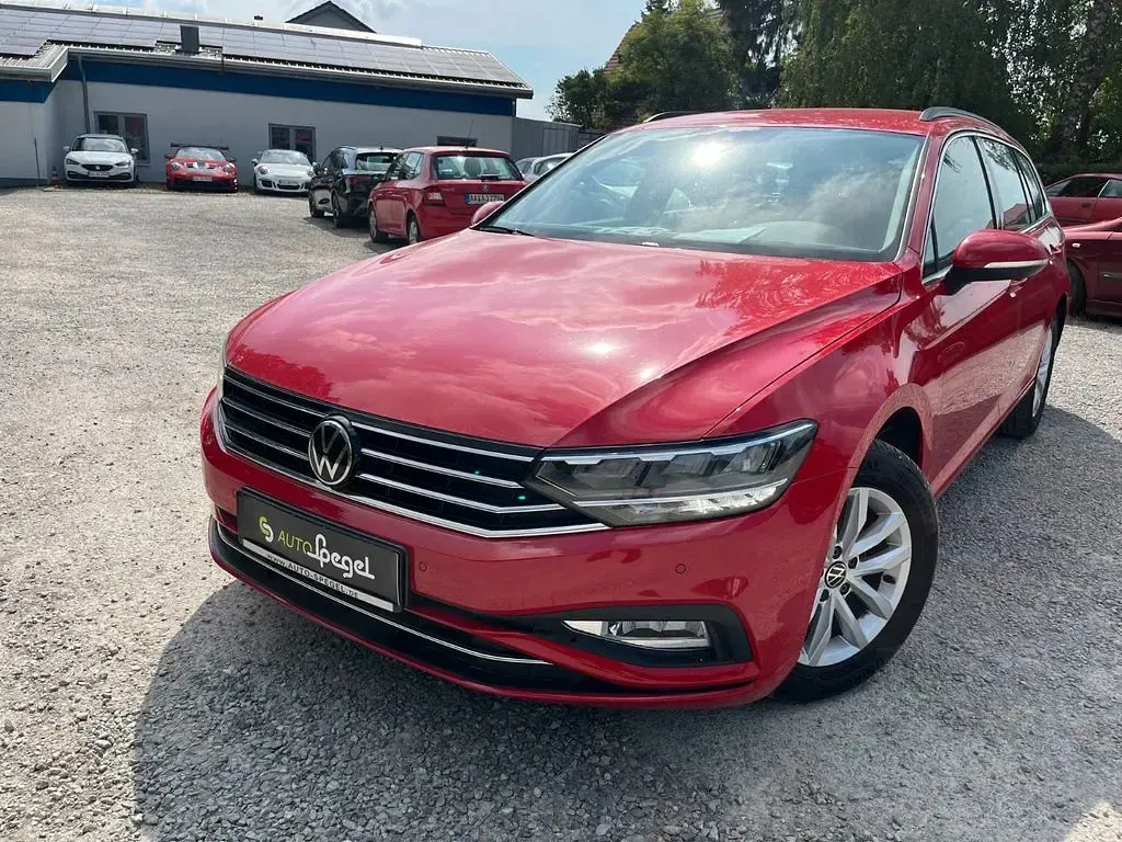 Gebraucht VW Passat Business 122 PS (89 kW) 2023 Rot Kombi