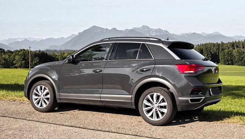 Grau Gebraucht 2018 VW T-Roc Style SUV | 18.000 € (Fairer Preis) - Bild 1/4